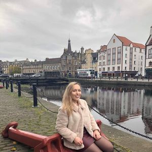 Meet your Posher, Noémie